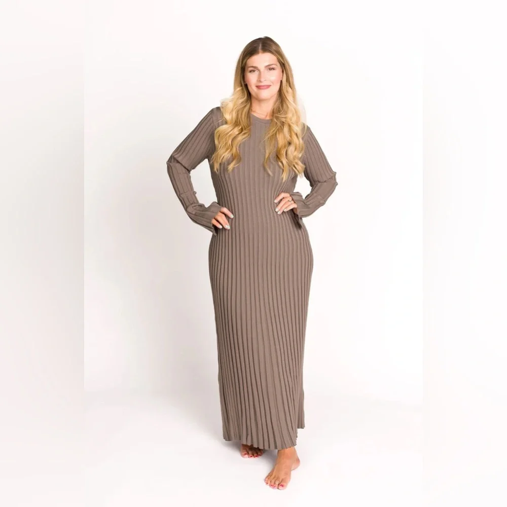 Ribbed Long Sleeve Maternity Maxi Dress - Taupe - Picture 3 of 8